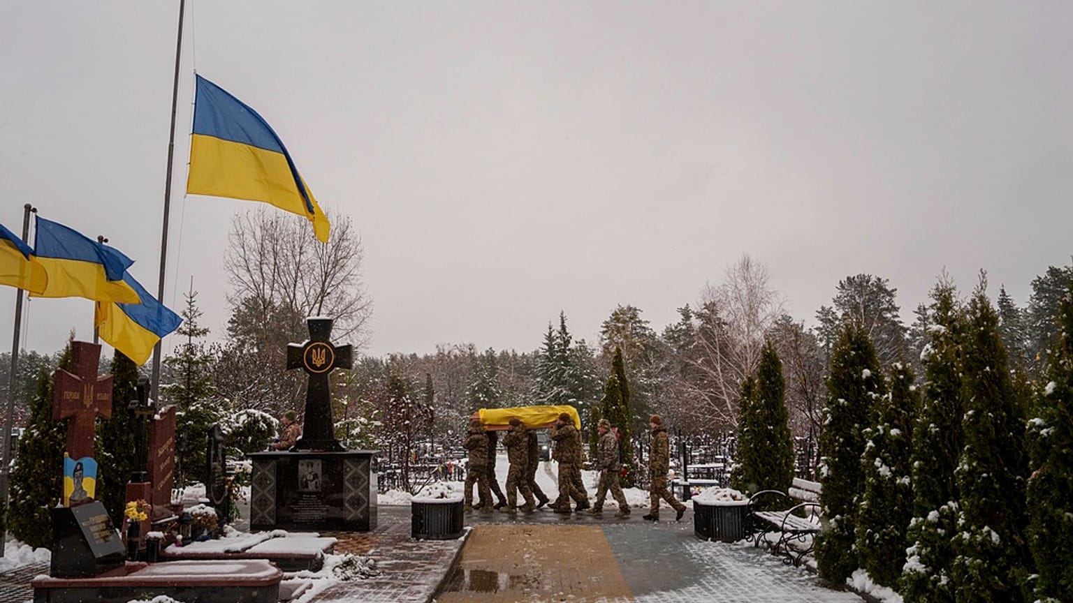 Ukrán katonai temetés a kurszki régióban
