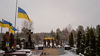 Ukrán katonai temetés a kurszki régióban