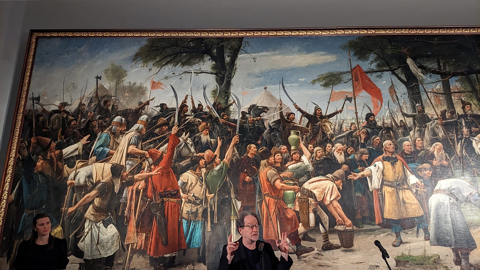 Diretor-geral do Museu de Belas Artes da Hungria, László Baán, na abertura da exposição dedicada a Munkácsy