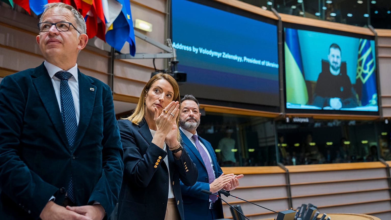 Volodymyr Zelenskyy si rivolge alla sessione plenaria straordinaria del Parlamento europeo, 19 novembre 2024