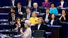 Ursula von der Leyen, az EB elnöke az EP strasbourgi ülésén