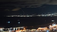 نظام القبة الحديدية الدفاعي الصاروخي الإسرائيلي يطلق النار لاعتراض صواريخ التي أطلقت من لبنان، كما يظهر من حيفا، شمال إسرائيل، الثلاثاء 26 نوفمبر/تشرين الثاني 2024.