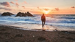 Turist vergisi, hükümetin 2050 yılına kadar Galce konuşan bir milyon kişiye ulaşma hedefini finanse etmeye yardımcı olacak.
