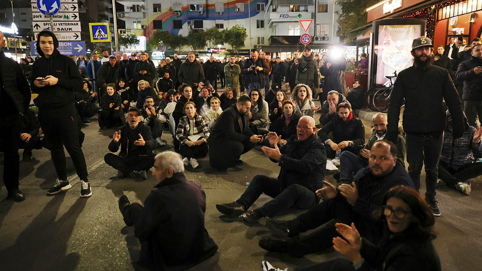 Διαδήλωση υποστηρικτών της αντιπολίτευσης στα Τίρανα