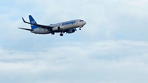 An Air Europa Boeing 737 approaches for landing in Lisbon, Portugal. 5 July 2023.