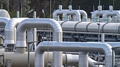 Rohrsysteme und Absperrvorrichtungen an der Gasübernahmestation der Nord Stream 2 in Lubmin, Deutschland