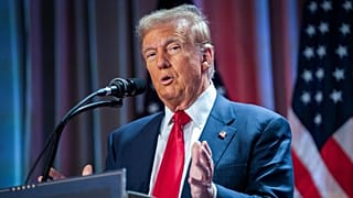 Seçilmiş Başkan Donald Trump, Temsilciler Meclisi'ndeki bir toplantı sırasında konuşuyor, 13 Kasım 2024