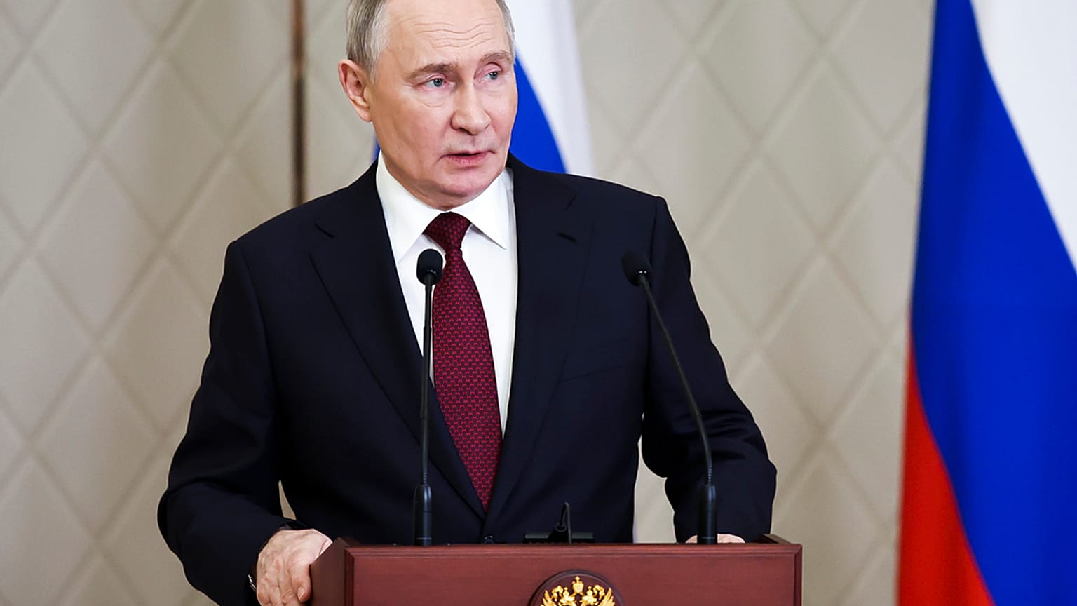 Il presidente russo Vladimir Putin ad Astana, in Kazakistan, 28 novembre 2024 