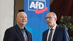 Ο ΓΓ του AfD με τον πρόεδρο του κόμματος στη Σαξωνία