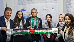 CHP Genel Başkanı Özgür Özel, Dünya Robot Olimpiyatı Uluslararası Finali'nde Filistin standını ziyaret etti, 28 Kasım 2024