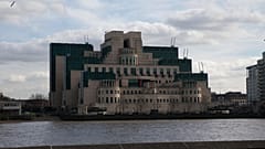 Londra'daki MI6 binası.
