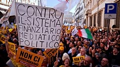 Arbeitnehmer protestieren in Italien gegen das Haushaltsgesetz der Regierung und niedrige Löhne