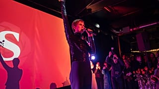 Kristrún Mjöll Frostadóttir, Vorsitzende der Sozialdemokratischen Partei Samfylking auf der Wahlparty ihrer Partei. Reykjavik, 30. November 2024