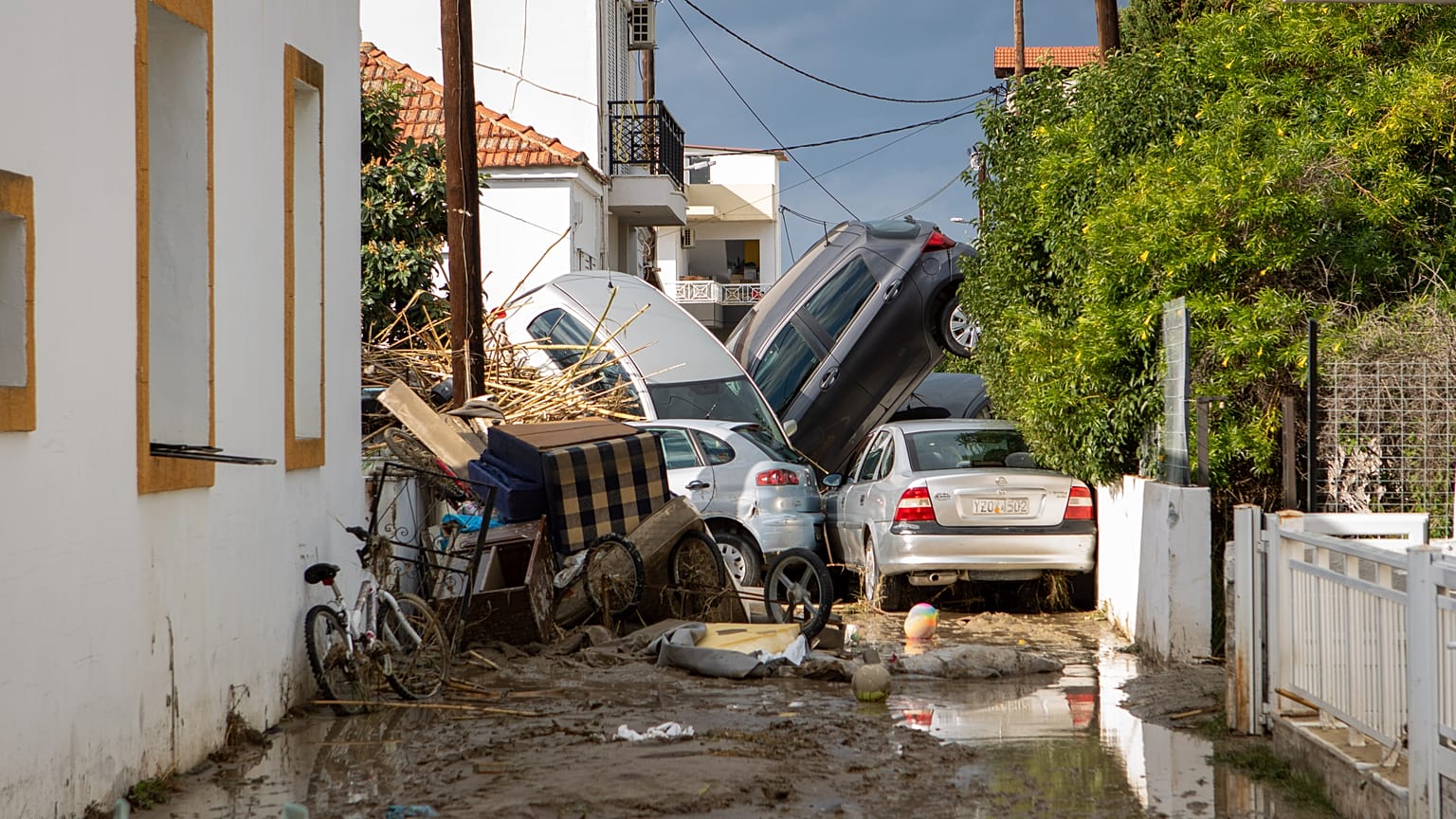 La tempête Bora frappe la Grèce