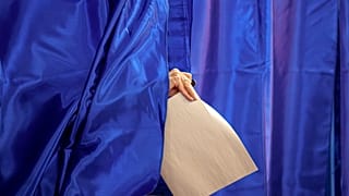 Un isoloir lors des élections roumaines