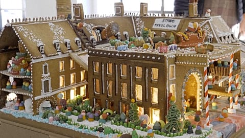 Gingerbread City recreates London landmarks in biscuit-form