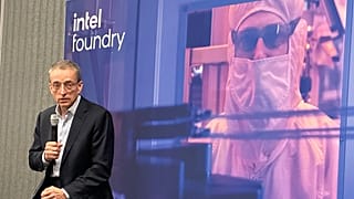 Intel CEO'su Pat Gelsinger, Kaliforniya'da düzenlenen bir konferansta konuşma yapıyor, 21 Şubat 2024