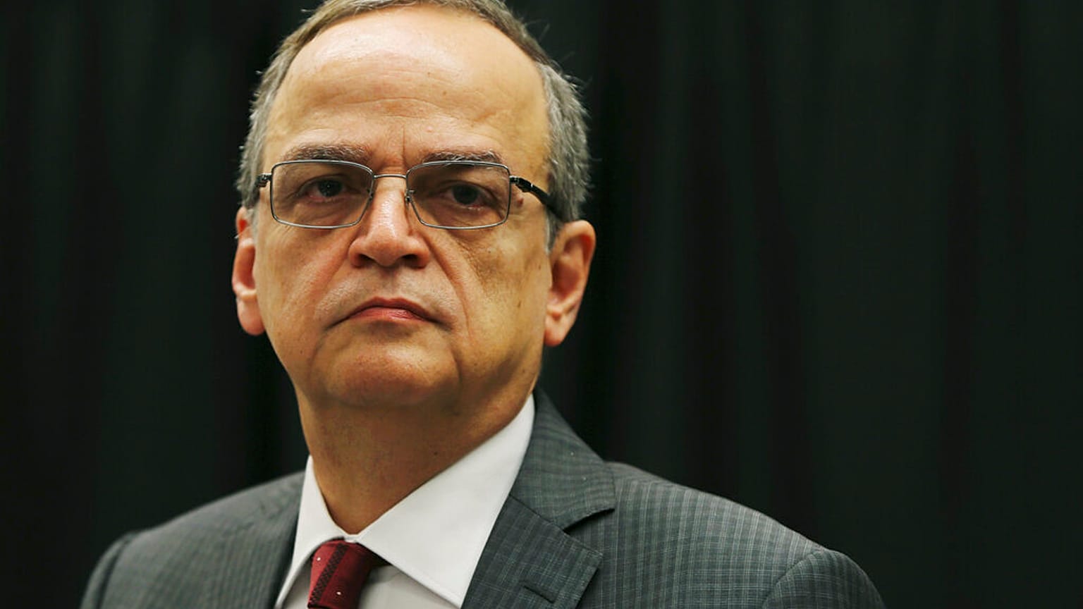 هادي البحرة رئيس الائتلاف الوطني السوري المعارض يعقد مؤتمرا صحفيا في أحد فنادق أبو ظبي 14 أيلول سبتمبر 2014