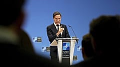 Le secrétaire général de l'OTAN, Mark Rutte, s'exprime lors d'une conférence de presse précédant une réunion des ministres des Affaires étrangères de l'OTAN au siège de l'OTAN à Bruxelles, le 3 décembre 2024.