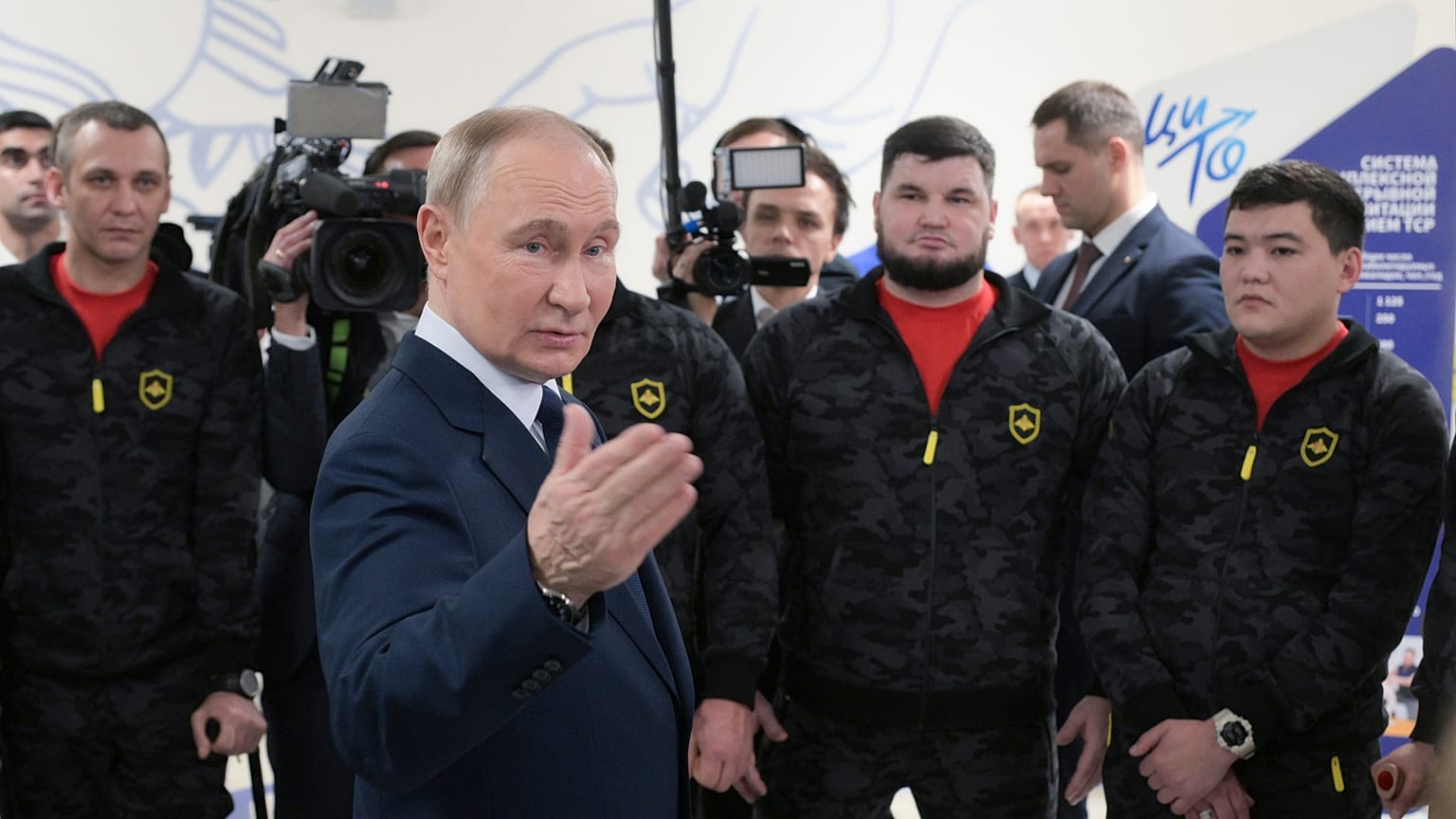 Putin inspects centre for rehabilitation of servicemen injured in Ukraine, Moscow, 03/12/2024. 