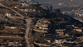 آثار الدمار في قرية كفركلا الحدودية