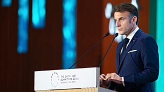الرئيس الفرنسي إيمانويل ماكرون خلال مشاركته في قمة المياه الواحدة في الرياض، المملكة العربية السعودية، الثلاثاء، 3 ديسمبر 2024.