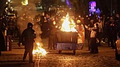 Már lassan egy hete tartanak a zavargások Grúziában