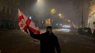 Sechste Nacht mit Zusammenstößen in der georgischen Hauptstadt nach Aussetzung der EU-Gespräche