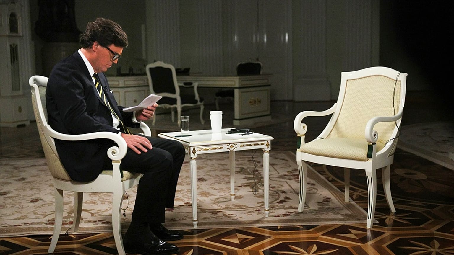 Tucker Carlson visszatért Oroszországba, hogy Szergej Lavrovval készítsen interjút