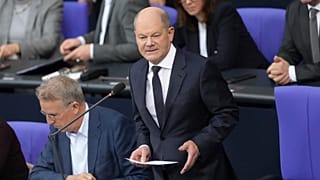 Scholz responde a perguntas no Parlamento alemão antes do voto de confiança