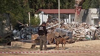 Gli israeliani demoliscono le case danneggiate dai militanti del 7 ottobre per aprire la strada a nuove abitazioni