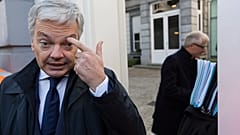 Des propriétés liées à Didier Reynders ont été perquisitionnées par la police, rapportent les médias locaux.