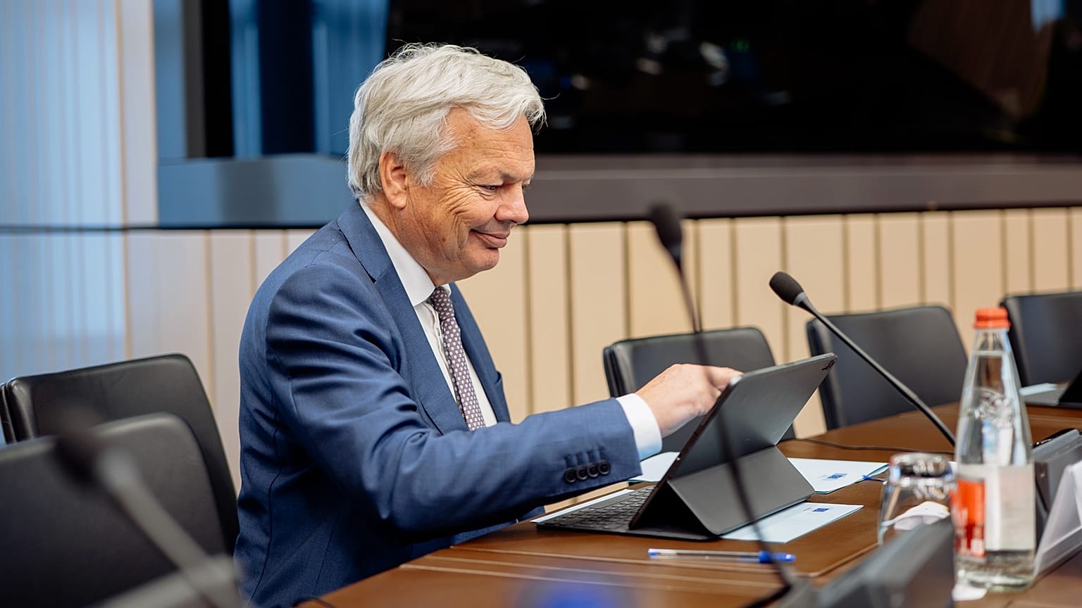 Didier Reynders é acusado de branqueamento de capitais.