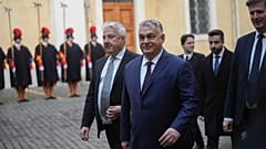 A magyar miniszterelnök és helyettese a Vatikánban