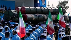 منظومة دفاع جوي روسية الصنع من طراز S-300 تُعرض خلال عرض عسكري سنوي قرب طهران، في 21 أيلول/سبتمبر 2024.