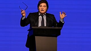 الرئيس الأرجنتيني خافيير ميلي يلقي كلمة خلال مؤتمر العمل السياسي المحافظ في بوينس آيرس بالأرجنتين 4 كانون الأول ديسمبر 2024
