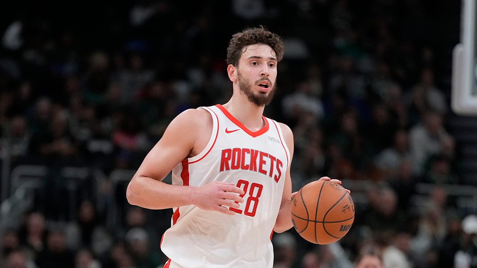 Alperen Şengün NBA'de Houston Rockets forması giyiyor