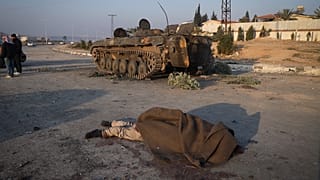 Una vittima dei combattimenti in Siria.
