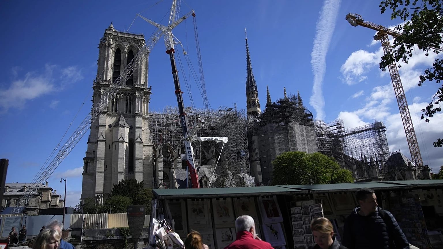 Katedral 2019'daki yangında büyük ölçüde tahrip olmuştu