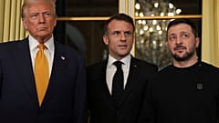 الرئيس الأمريكي المنتخب، دونالد ترامب يلتقي في باريس نظيره الفرنسي إيمانويل ماكرون والرئيس الأوكراني فولوديمير زيلينسكي 