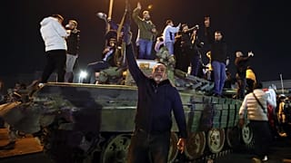 Suriyeli muhalifler Şam'da gece boyunca kutlama yaptı
