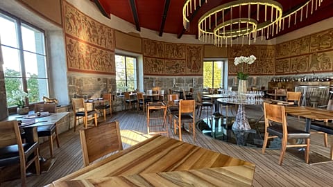 Strelec's cylindrical interior