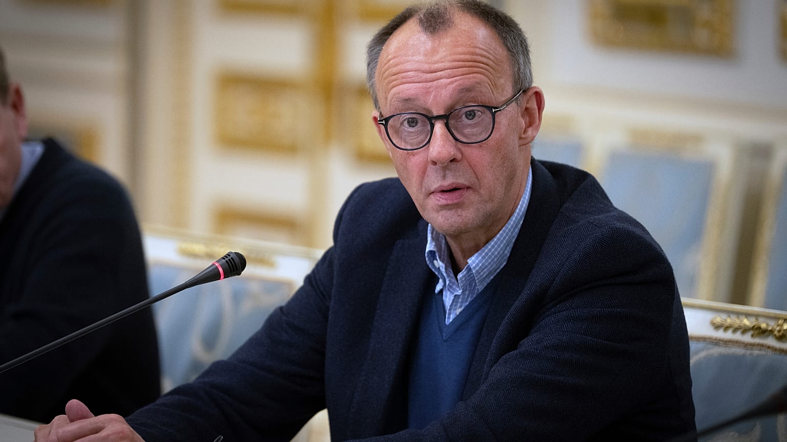CDU'nun şansölye adayı Friedrich Merz, Kiev'de, Ukrayna Cumhurbaşkanı Volodimir Zelenskiy ile beraber, 9 Aralık 2024