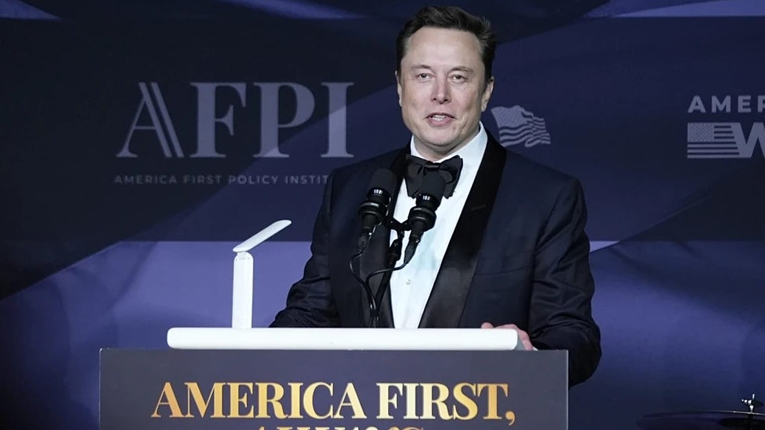 Aktif siyasete de katılan Elon Musk'ın kendisiyle ilgili güvenlik önlemlerini artırdığı biliniyor