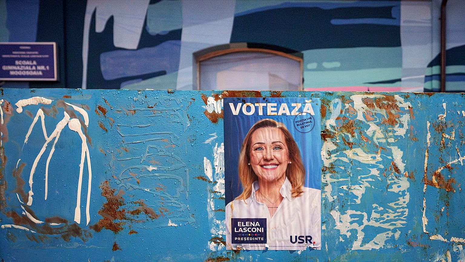 Il secondo turno avrebbe dovuto svolgersi tra Elena Lasconi e Calin Georgescu.