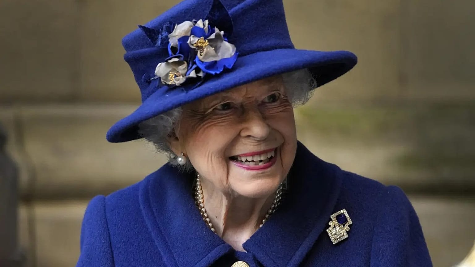 Elizabeth II, 6 Şubat 1952'den 2022'deki ölümüne kadar Birleşik Krallık'ın kraliçesiydi