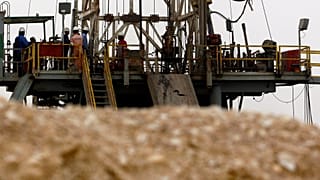 Una plataforma petrolífera en acción