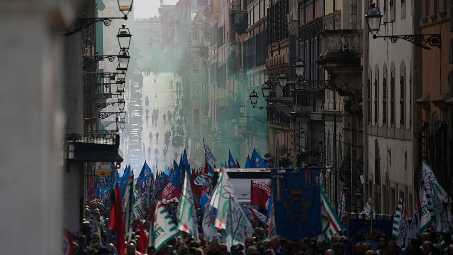 Manifestación durante la huelga general de octubre en Italia