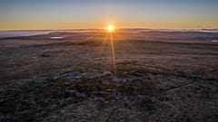 Lever de soleil sur la lande de Llangynidir à Powys, sud du Pays de Galles