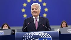 Reynders és felesége csak 2023-ban közel 50 000 eurót költött e-jegyekre